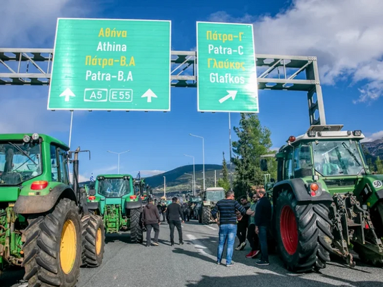 Αγροτικές κινητοποιήσεις: Νέοι αποκλεισμ...