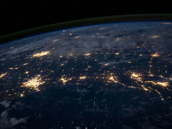 «Η Γη θα χάσει τη βαρύτητά της τον Αύγου...