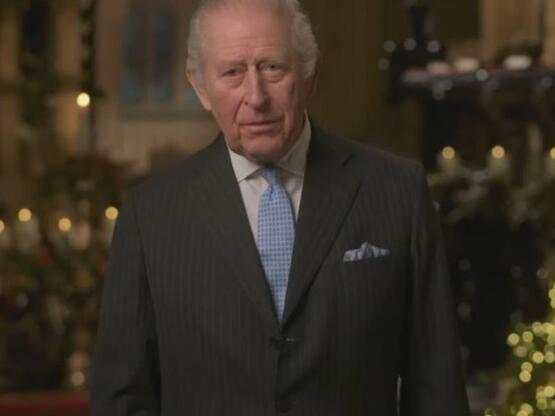 Βασιλιάς Κάρολος: Έσπασε το πρωτόκολλο σ...