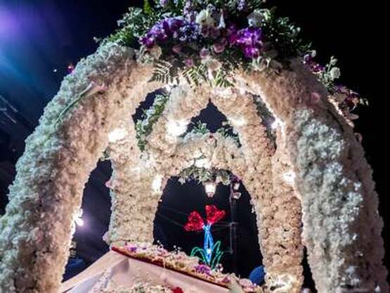 Πάτρα: Επιτάφιοι Παντανάσσης και Αγίου Ν...