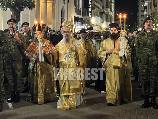 Πάτρα: Η Ακολουθία του Επιταφίου από τον...