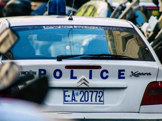 Αχαΐα: Συνελήφθησαν πέντε άτομα για ρευματοκλοπή