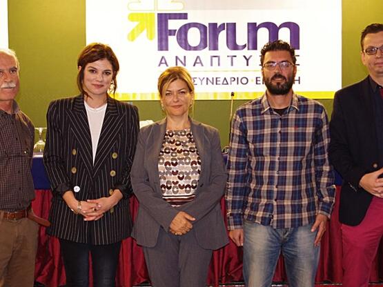 Eκατό Κέντρα Στήριξης της Κοινωνικής και...