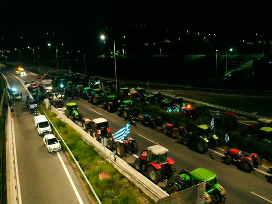 Αγρότες: Επιμένουν σε κινητοποιήσεις και...