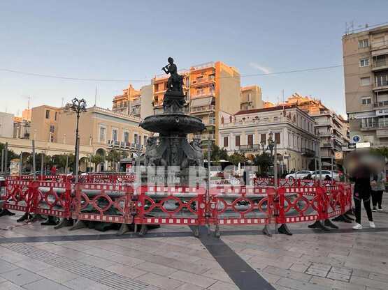 Πάτρα: Το πάνω σιντριβάνι της πλατείας &...