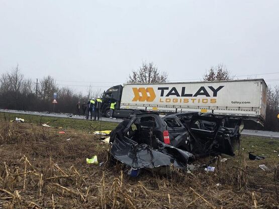 Τροχαίο Ρουμανία: Βομβαρδισμένο τοπίο η ...