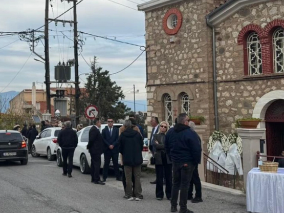 Αίγιο: Τελευταίο «αντίο» από συγγενείς κ...