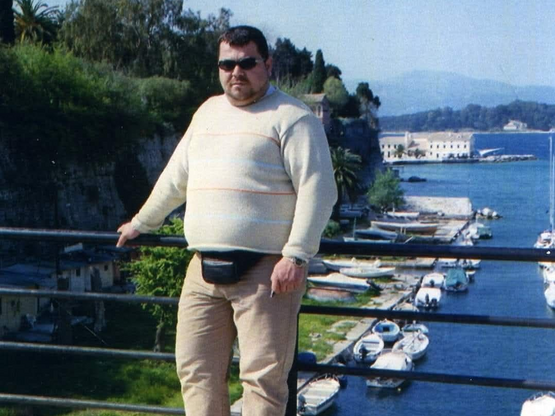 Πάτρα: Θρήνος για τον “Ντουλάπα” - Συγκι...