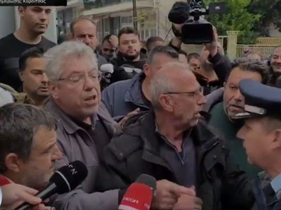 Καρδίτσα: Κινητοποίηση των αγροτών έξω α...