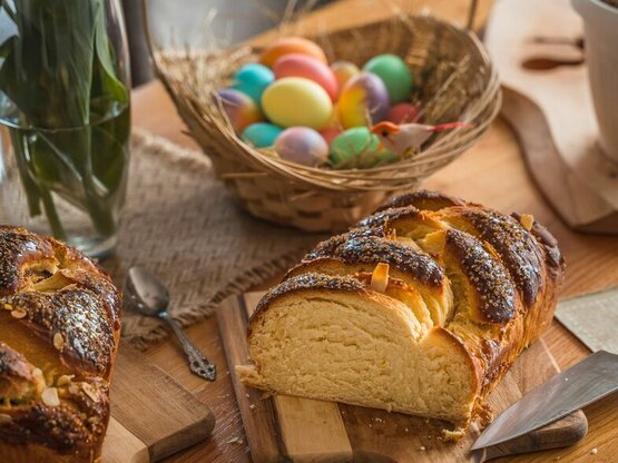 Συνταγή για τα πιο εύκολα πασχαλινά τσουρέκια