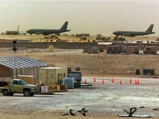 Οι ΗΠΑ αποσύρουν προσωπικό από μεγάλες β...