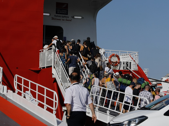 Πού κυμαίνονται οι τιμές των ακτοπλοϊκών...