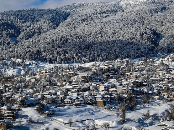 Τα 5 χωριά της Ελλάδας που μοιάζουν να α...