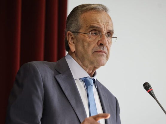 Επίθεση Σαμαρά με φόντο τα μπλόκα: «Η κυ...