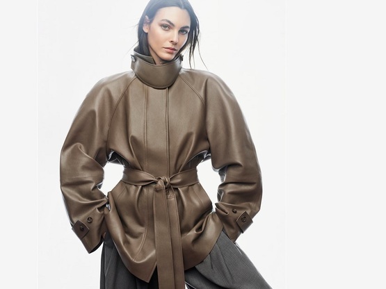 COS campaign: Η Βιτόρια Τσερέτι με τα με...