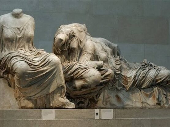 Guardian - Γλυπτά του Παρθενώνα: Οι τρει...