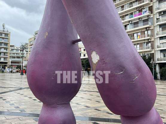 Πάτρα: «Σημάδια» στους μπάστακες της Καρ...