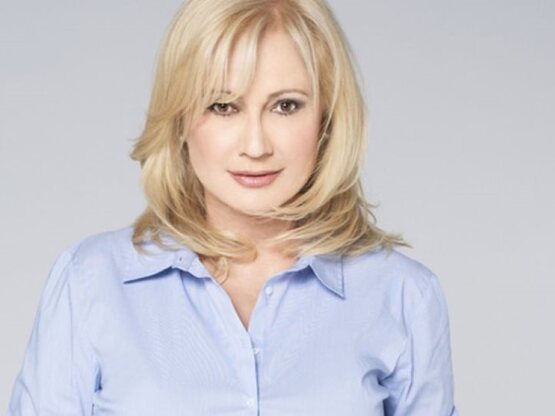 Αγγελική Νικολούλη: Τα βιβλία της γίνοντ...