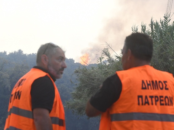 Πάτρα: Στα πύρινα μέτωπα η Δημοτική αρχή...
