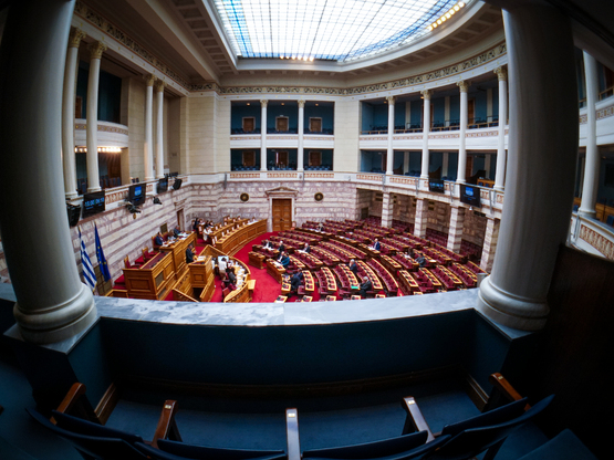 Αναθεώρηση Συντάγματος: Οι κοινοβουλευτι...