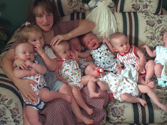 Πώς είναι σήμερα τα πρώτα επτάδυμα που ε...