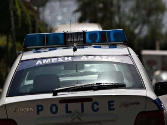 Αίγιο: Άνδρας κλείστηκε στο σπίτι του με...