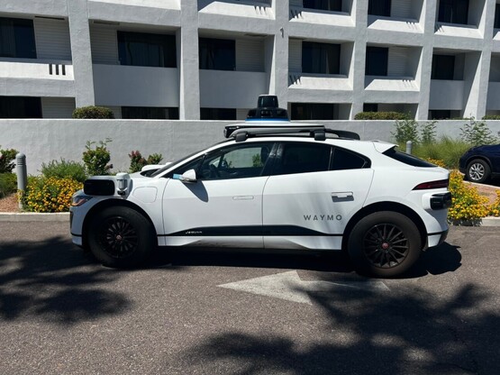 Ρομποτικά ταξί ξεκινούν δοκιμές σε αυτοκ...