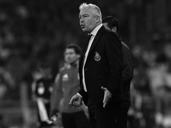 Πένθος για το παγκόσμιο ποδόσφαιρο: Έφυγ...