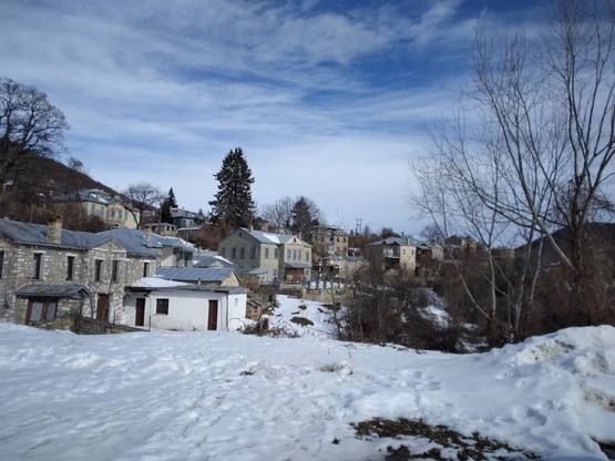 Νυμφαίο: Απόδραση στο παραμυθένιο βουνό