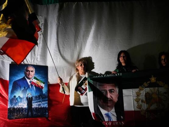 Παχλαβί: «Θα επιστρέψω στο Ιράν» - Υπόσχ...