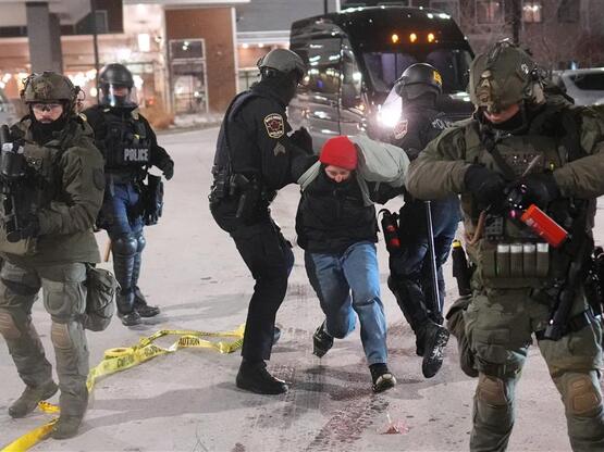 Οργή στην Ιταλία: Οι ΗΠΑ στέλνουν πράκτο...