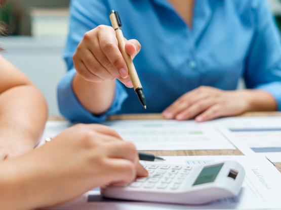 Αυξήσεις μισθών για ένα εκατομμύριο εργα...