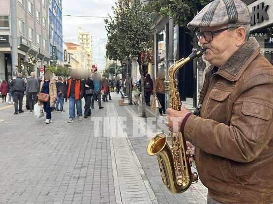 Οι Πατρινοί σε εορταστικούς ρυθμούς! «Αν...
