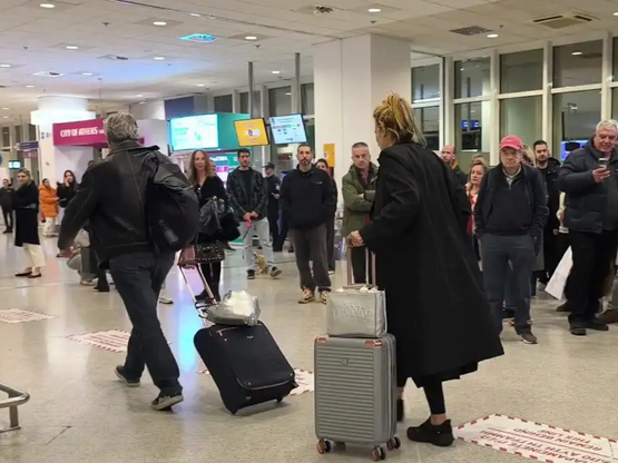 Συγκλονιστικές μαρτυρίες Ελλήνων που επα...