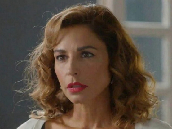 Άγιος έρωτας: Η Χριστίνα οδηγείται ξανά στη φυλακή