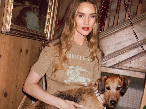 Burberry: Ξανά στο ιστορικό ξενοδοχείο C...