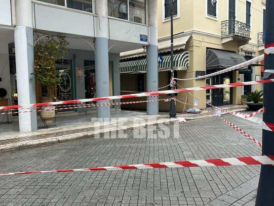 Πάτρα: Έπεσαν σοβάδες από τον 3ο όροφο σ...