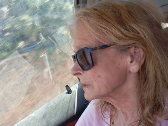 Η σπάνια φωτογραφία της Νόρας Βαλσάμη πο...