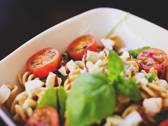 Συνταγή για την κορυφαία σαλάτα ζυμαρικώ...