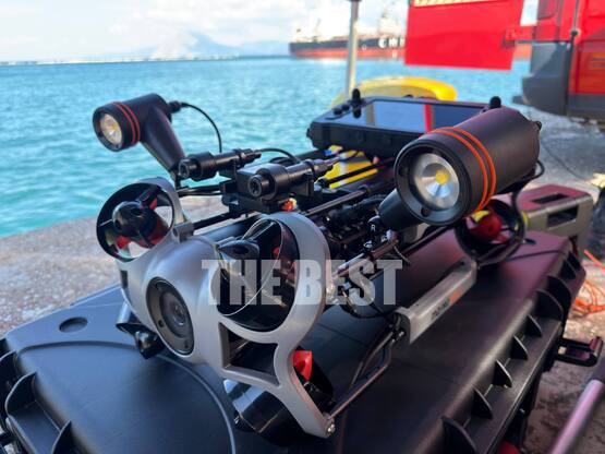 Ένα υποβρύχιο έκανε την εμφάνισή του στο...