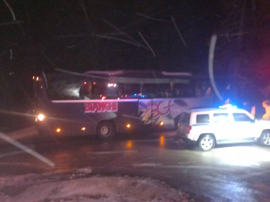 Αιτωλοακαρνανία: Εγκλωβίστηκε λεωφορείο ...