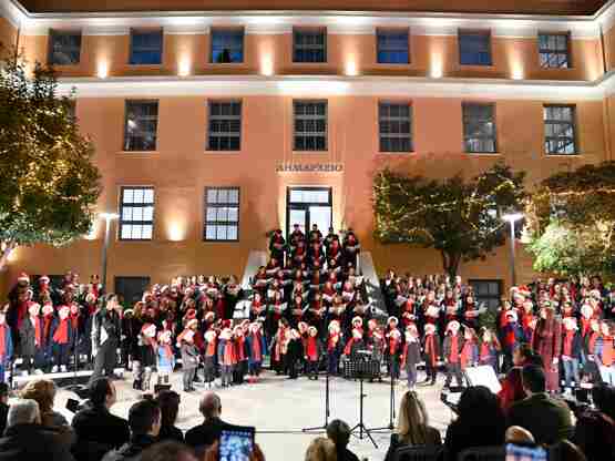 Πάτρα: Μαγική η Χριστουγεννιάτικη συναυλ...