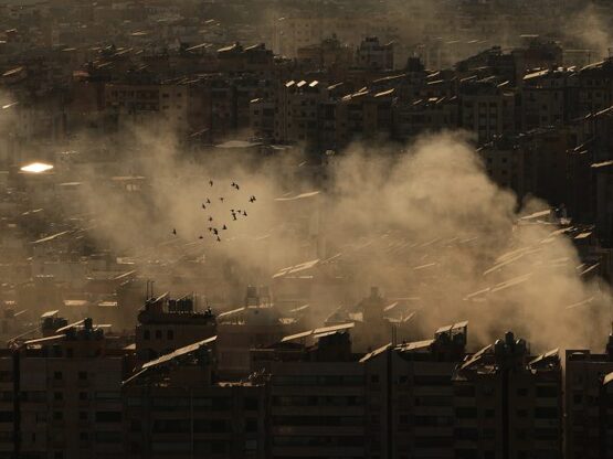 LIVE- Τραμπ: Ο,τι έχει απομείνει όρθιο σ...