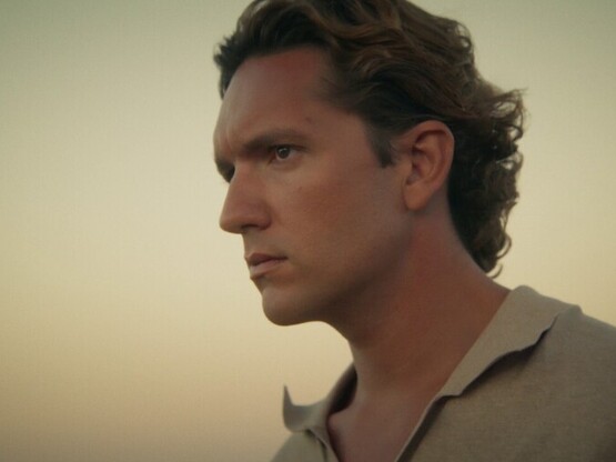 Να μ’ αγαπάς: Ο Ορφέας ξυλοκοπά τον Λευτέρη