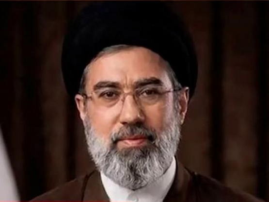 Ο Μοτζτάμπα Χαμενεΐ μεταφέρθηκε για χειρ...