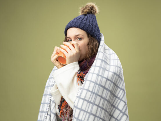 Κρυολόγημα: Το σπιτικό γιατροσόφι που πρ...