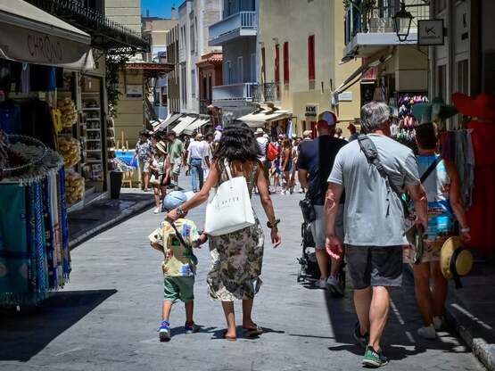 Καιρός: Έρχεται νέο κύμα καύσωνα- Στο όρ...