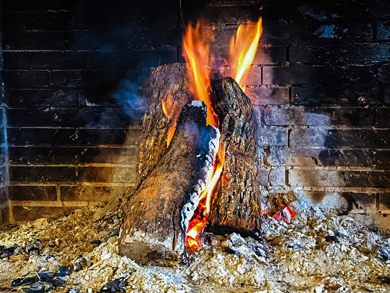 Στιγμές ηρεμίας μπροστά στη φλόγα της... θύελλας