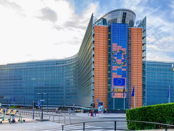 Η Κομισιόν ανακοίνωσε την προσωρινή εφαρ...