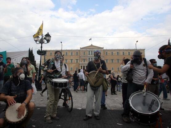 Επιστρέφουν απόψε στο Σύνταγμα οι Αγανακτισμένοι